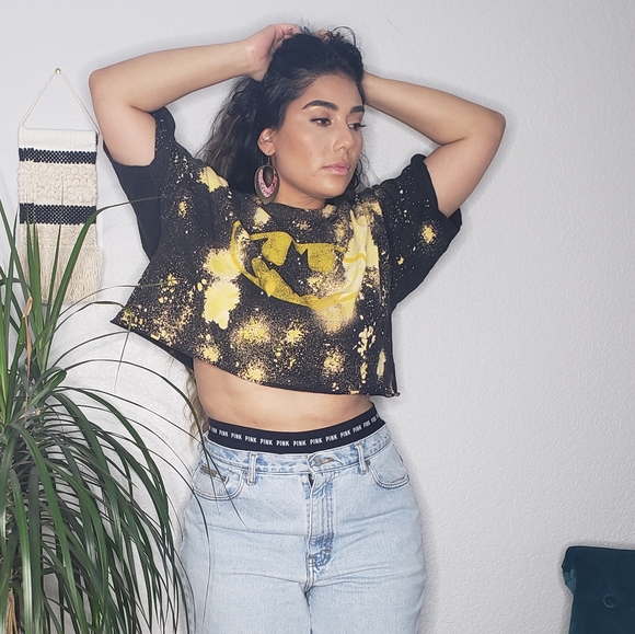 Vintage Tops - Vintage DC Batman Tie Dye DIY Cropped Tee Black